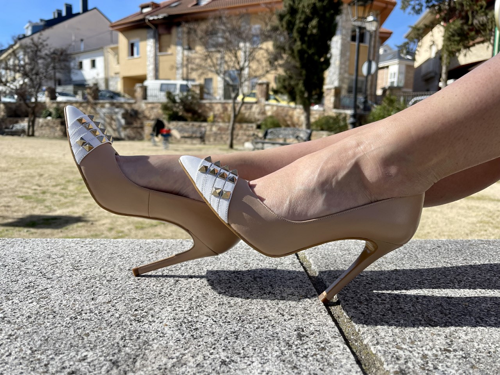 Stiletto_Bella_3.png