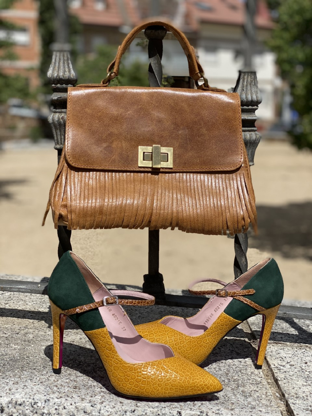 Stiletto_combinado_Prado_y_Bolso_flecos_