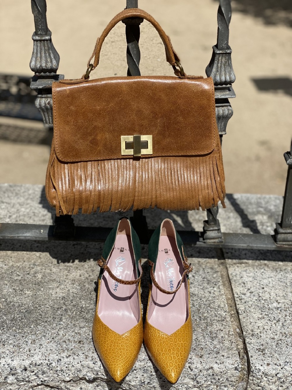 Stiletto_combinado_Prado_y_Bolso_flecos_